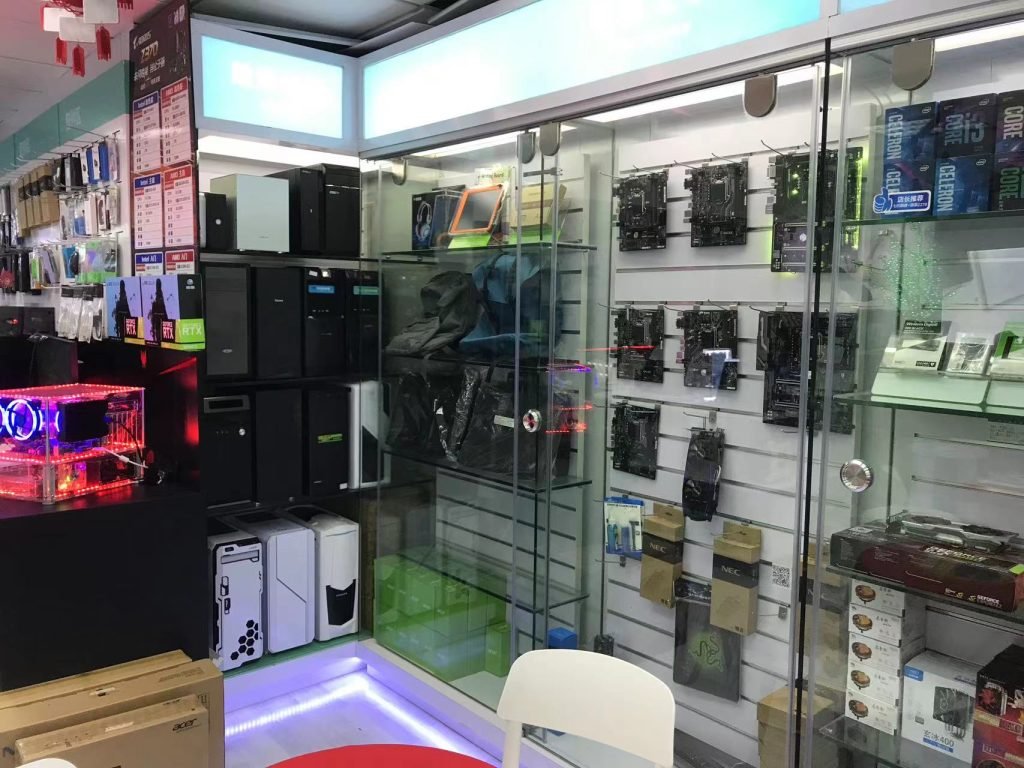 3C Nexus retail store interior with electronics displays